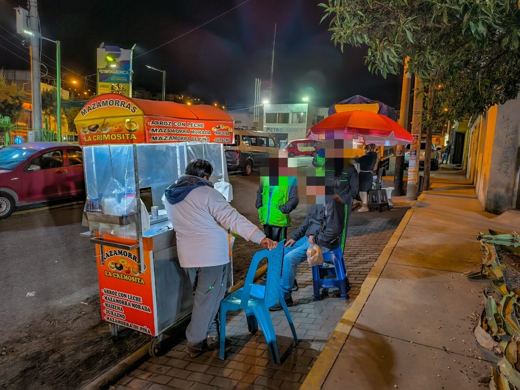 Fiscalizadores recuperan espacios públicos en la Av. Argentina